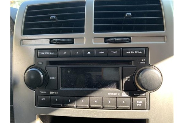 Recambio de autoradio para jeep compass (mk) 2.0 sport referencia OEM IAM 5091509AG  
