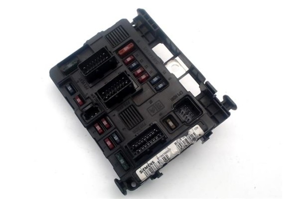 Recambio de caja fusibles/rele para citroen c5 berlina 1.8 16v (dc6fzb, dc6fze) referencia OEM IAM   