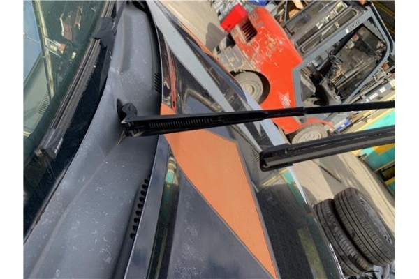 Recambio de brazo limpiaparabrisas delantero derecho para jeep compass (mk) 2.0 sport referencia OEM IAM 68002026AA  