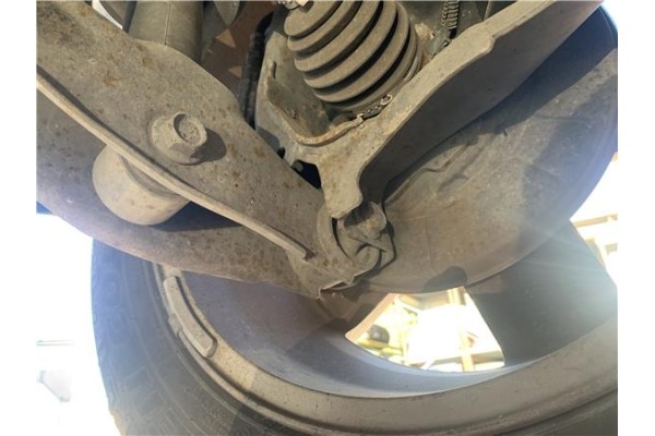 Recambio de brazo suspension trasero izquierdo para jeep compass (mk) 2.0 sport referencia OEM IAM 5272715AC  