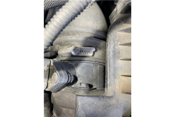 Recambio de caudalimetro para jeep compass (mk) 2.0 sport referencia OEM IAM 0281002779 05033320AA 