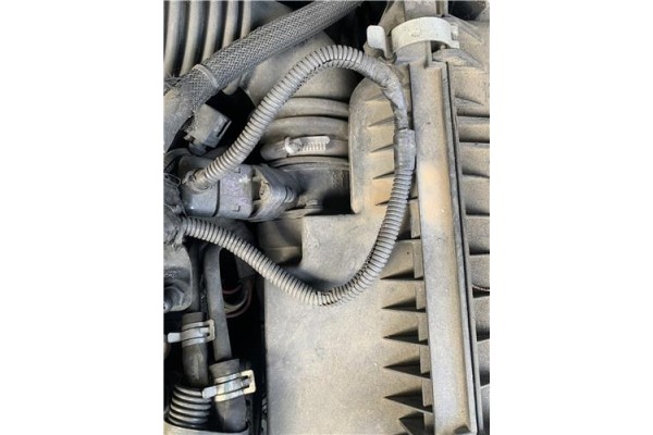 Recambio de caudalimetro para jeep compass (mk) 2.0 sport referencia OEM IAM 0281002779 05033320AA 