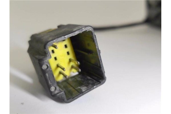 Recambio de retrovisor electrico izquierdo para citroen jumpy 1.6 hdi 90 referencia OEM IAM 12473060 8153R2 