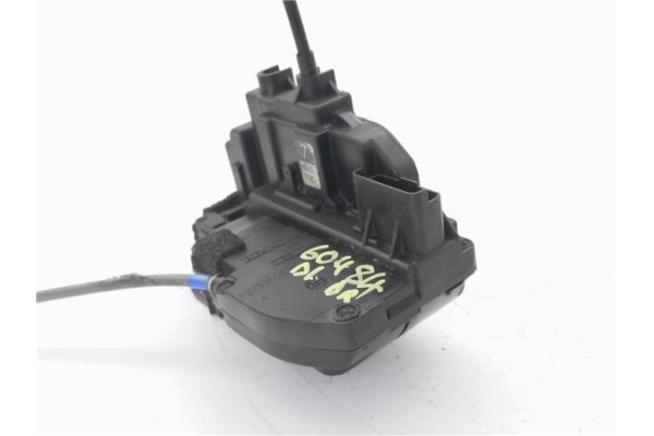 Recambio de cierre electromagnetico delantero derecho para nissan qashqai (j10) 1.5 360 referencia OEM IAM 80500EY11D 80500EY12D