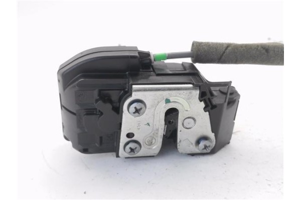 Recambio de cierre electromagnetico trasero izquierdo para nissan qashqai (j10) 1.5 360 referencia OEM IAM 82501JD900 82501JD90B
