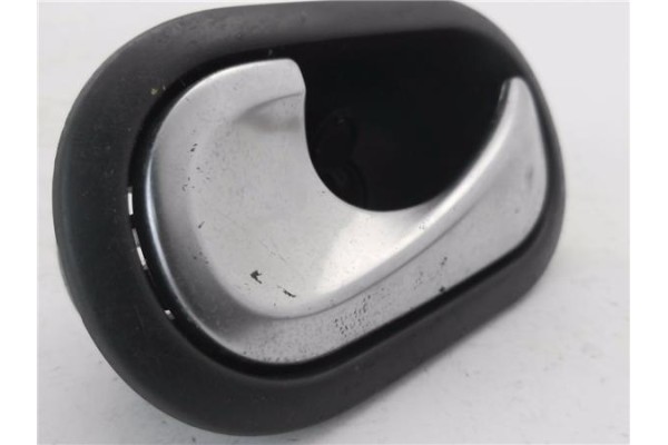 Recambio de manilla int. puerta delantero izquierda para renault scenic ii (jm) 1.9 dci (jm12, jm0g) referencia OEM IAM 82000284
