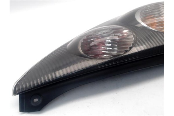 Recambio de piloto trasero derecho para citroen c1 1.0 sx referencia OEM IAM   