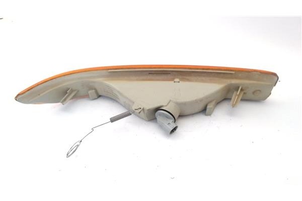 Recambio de intermitente delantero izquierdo para renault master ii furgón (fd) 2.2 dci 90 referencia OEM IAM 38230748  