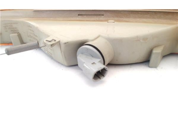 Recambio de intermitente delantero izquierdo para renault master ii furgón (fd) 2.2 dci 90 referencia OEM IAM 38230748  