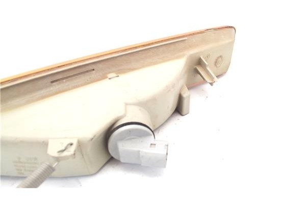 Recambio de intermitente delantero izquierdo para renault master ii furgón (fd) 2.2 dci 90 referencia OEM IAM 38230748  