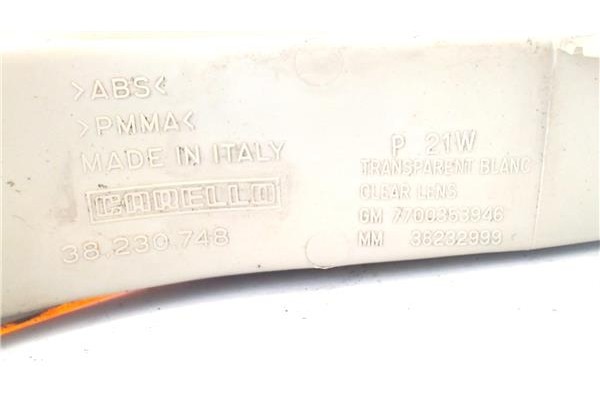 Recambio de intermitente delantero izquierdo para renault master ii furgón (fd) 2.2 dci 90 referencia OEM IAM 38230748  