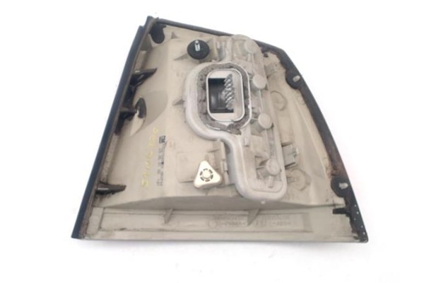 Recambio de piloto trasero izquierdo para opel astra g berlina 1.6 referencia OEM IAM   