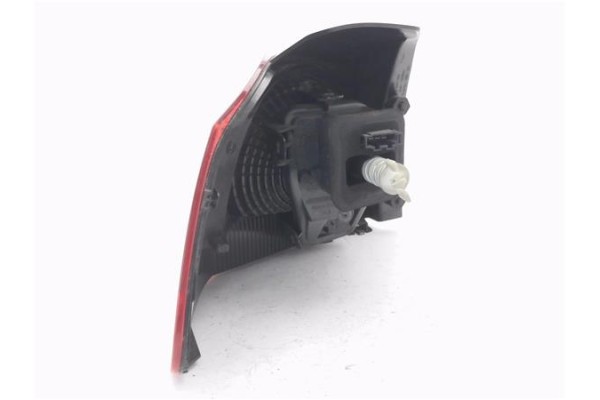 Recambio de piloto trasero derecho para volkswagen golf vi (5k1) 1.6 advance referencia OEM IAM 5K0945096M 992206 