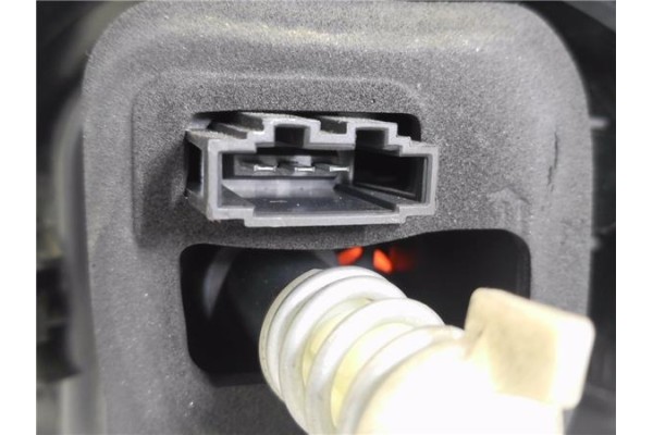 Recambio de piloto trasero izquierdo para volkswagen golf vi (5k1) 1.6 advance referencia OEM IAM 5K0945095M  