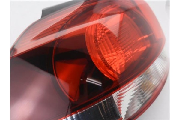 Recambio de piloto trasero izquierdo para volkswagen golf vi (5k1) 1.6 advance referencia OEM IAM 5K0945095M  