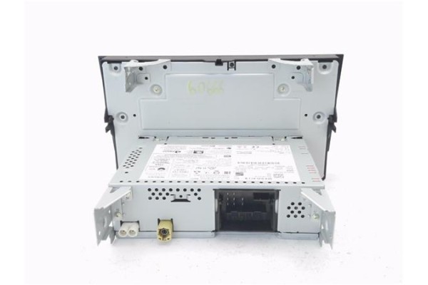 Recambio de autoradio para seat ibiza (kj1) 1.0 style referencia OEM IAM 6F0035871B  