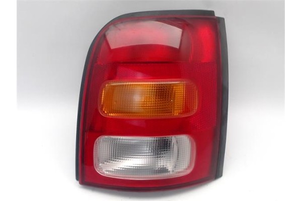 Recambio de piloto trasero derecho para nissan micra (k11) 1.3 i 16v referencia OEM IAM   