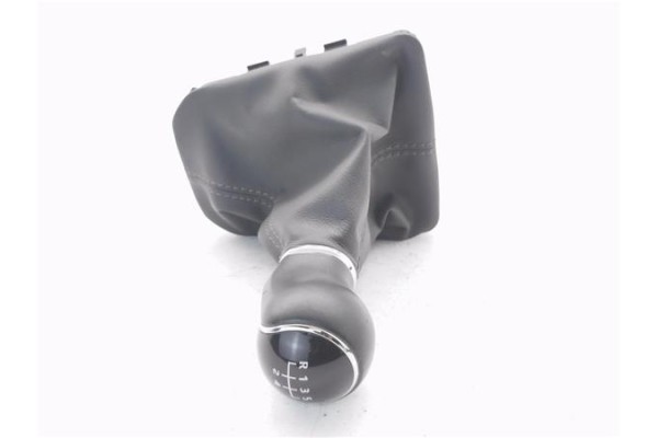 Recambio de pomo palanca cambio para seat ibiza (kj1) 1.0 style referencia OEM IAM 6F0711113M  
