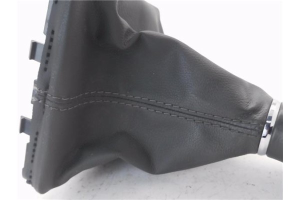 Recambio de pomo palanca cambio para seat ibiza (kj1) 1.0 style referencia OEM IAM 6F0711113M  