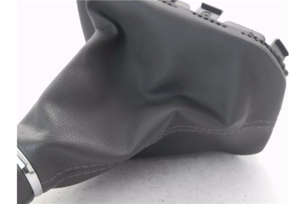 Recambio de pomo palanca cambio para seat ibiza (kj1) 1.0 style referencia OEM IAM 6F0711113M  