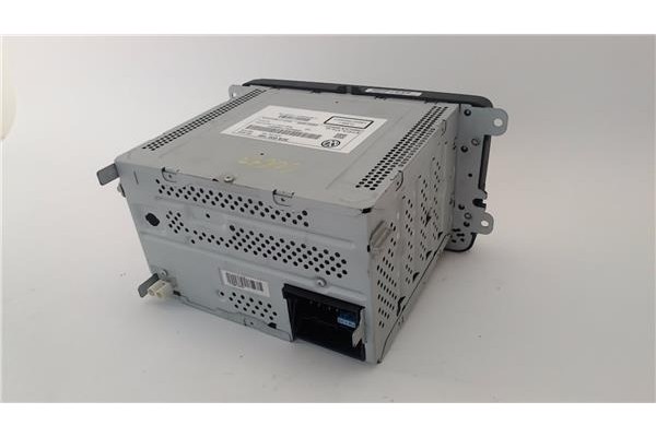 Recambio de radio / cd para volkswagen golf vi (5k1) 1.6 advance referencia OEM IAM 3C8035195  