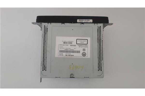 Recambio de radio / cd para volkswagen golf vi (5k1) 1.6 advance referencia OEM IAM 3C8035195  