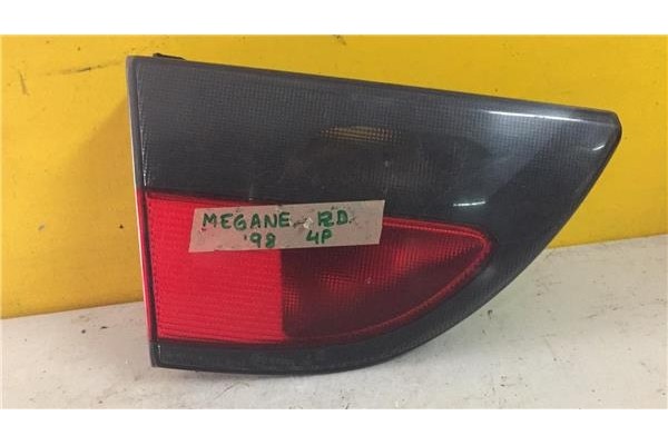 Recambio de piloto interior izquierdo para renault megane i classic (la0) 1.4e rn referencia OEM IAM 7700838532  