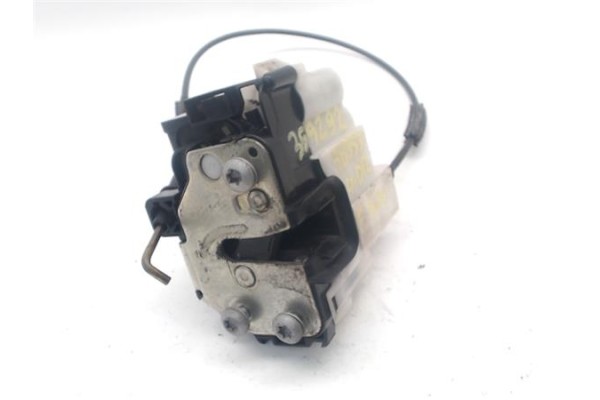 Recambio de cerradura puerta delantero derecha para fiat 500 1.3 d multijet referencia OEM IAM   