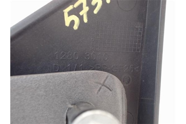 Recambio de retrovisor derecho para renault twingo ii referencia OEM IAM 12803010  