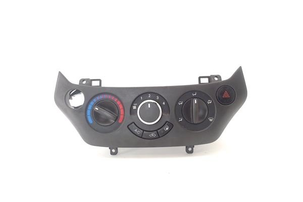 Recambio de mandos climatizador para chevrolet aveo hatchback 1.2 ls referencia OEM IAM T250LHDAC  