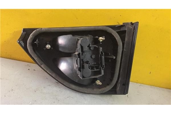 Recambio de piloto interior izquierdo para renault megane i classic (la0) 1.4e rn referencia OEM IAM 7700838532  
