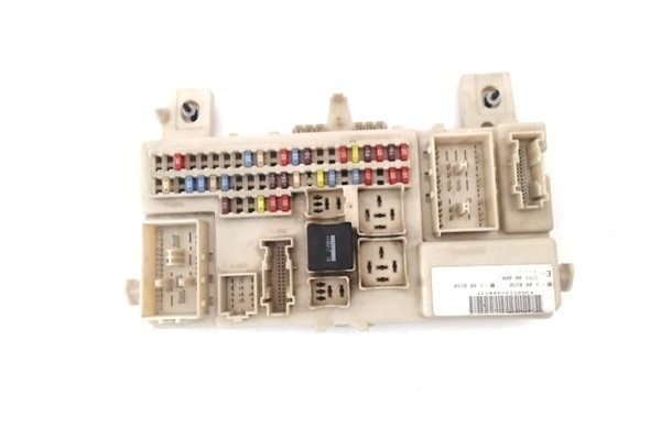 Recambio de caja fusibles/rele para ford focus ii (da_) 1.6 tdci referencia OEM IAM 4M5T14A073AF  