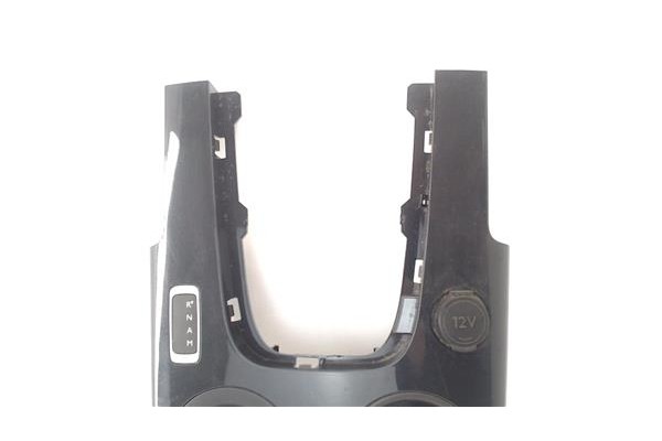 Recambio de embellecedor consola central para peugeot 3008 2.0 style referencia OEM IAM 9815720077  