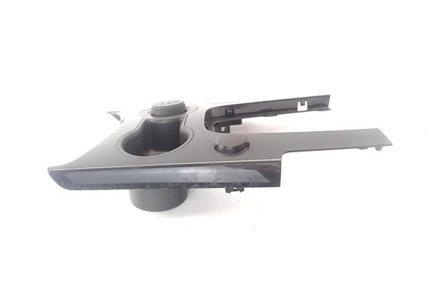 Recambio de embellecedor consola central para peugeot 3008 2.0 style referencia OEM IAM 9815720077  