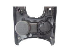 Recambio de embellecedor consola central para peugeot 3008 2.0 style referencia OEM IAM 9815720077  