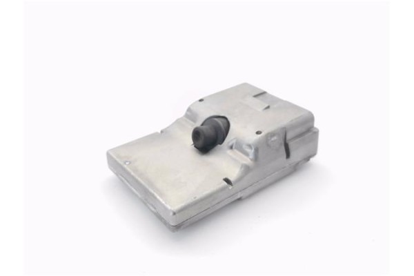 Recambio de camara para opel astra k berlina 5p 1.6 dynamic referencia OEM IAM 39019605 958834210 