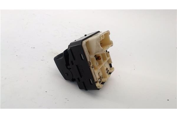 Recambio de mando elevalunas delantero izquierdo para chevrolet aveo hatchback 1.2 ls referencia OEM IAM 202005062  
