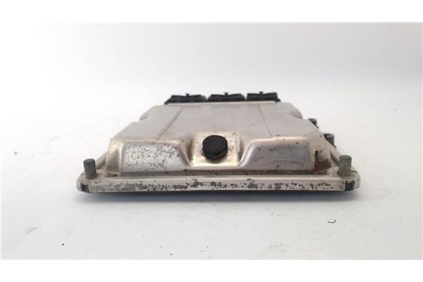 Recambio de centralita para renault master ii furgón (fd) 2.2 dci 90 referencia OEM IAM 0281010320  
