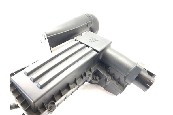 Recambio de carcasa filtro aire para volkswagen golf vi (5k1) 1.6 advance referencia OEM IAM 3C0129601CA  