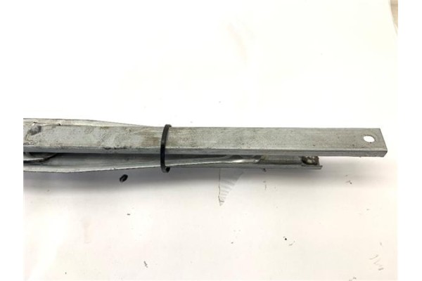 Recambio de mecanismo elevalunas delantero derecho para chevrolet aveo hatchback 1.2 ls referencia OEM IAM 95015330  