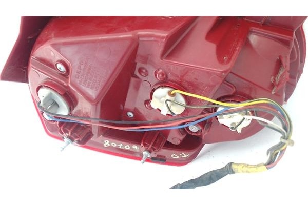 Recambio de piloto trasero derecho para chevrolet aveo hatchback 1.2 ls referencia OEM IAM 95952067  