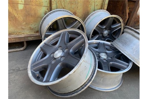Recambio de juego llantas para jeep cherokee (kj) 2.5 crd básico referencia OEM IAM   