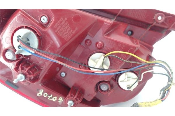 Recambio de piloto trasero derecho para chevrolet aveo hatchback 1.2 ls referencia OEM IAM 95952067  