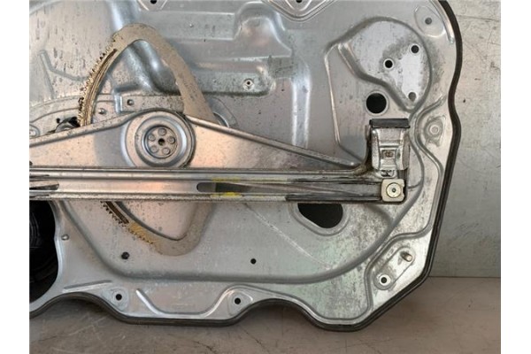 Recambio de elevalunas electrico delantero izquierdo para ford focus ii (da_) 1.6 tdci referencia OEM IAM 984562111  