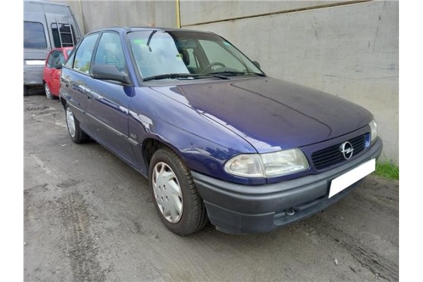 opel astra f berlina (1991) del año 