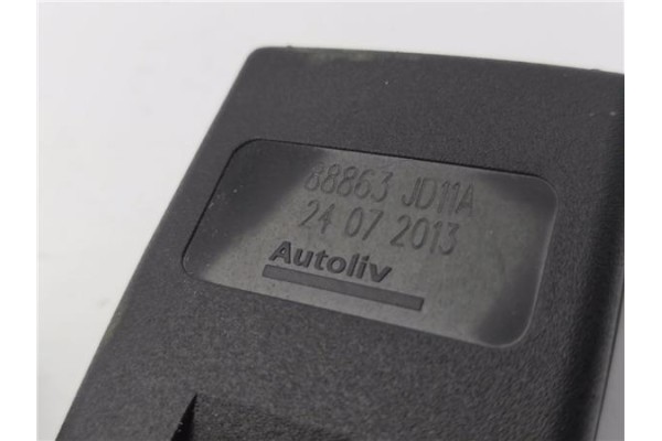 Recambio de anclaje cinturon trasero izquierdo para nissan qashqai (j10) 1.6 360 referencia OEM IAM 88863JD11A  