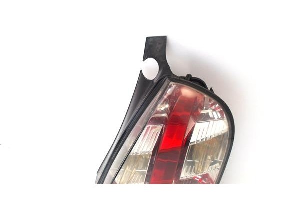 Recambio de piloto trasero derecho para fiat stilo (192) 1.9 jtd (192_xe1a) referencia OEM IAM 46823705  