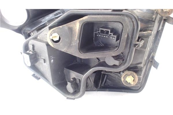 Recambio de piloto trasero derecho para fiat stilo (192) 1.9 jtd (192_xe1a) referencia OEM IAM 46823705  