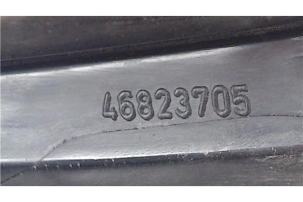 Recambio de piloto trasero derecho para fiat stilo (192) 1.9 jtd (192_xe1a) referencia OEM IAM 46823705  