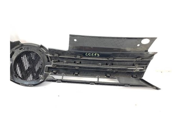 Recambio de rejilla capo para volkswagen golf vi (5k1) 1.6 advance referencia OEM IAM ZSB5K0853651  